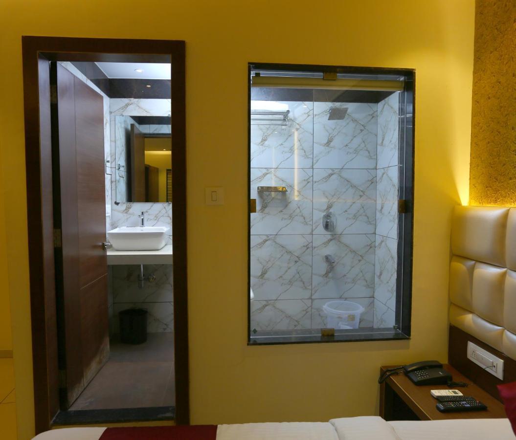 Hotel Hindustan Residency ธาเน ภายนอก รูปภาพ